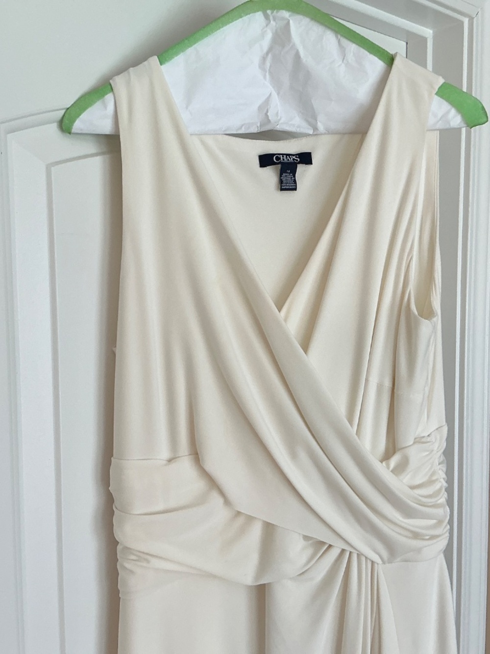 Long Formal dress/cream - Picture 3 of 5